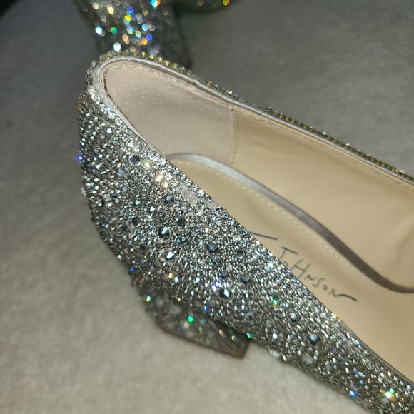 NIB SOLD OUT GORGEOUS Betsey Johnson Averi Rhinestone Pumps sz 6.5 - Picture 8 of 16